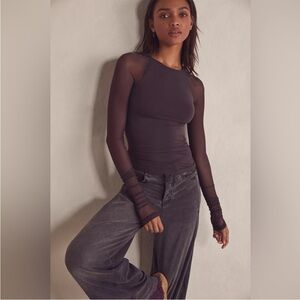Free People Scrunch Sleeve Seamless Top size M/L NWOT in lilac